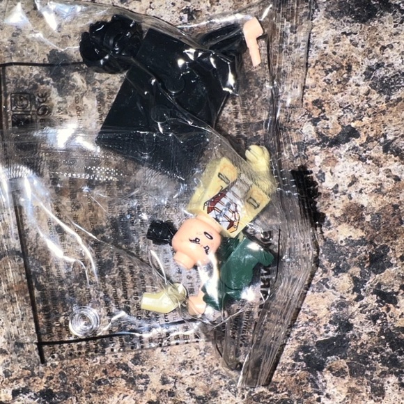 $2 BUILDING BLOCK FIGURE. NEW. $2 IF BUNDLED - Picture 4 of 4